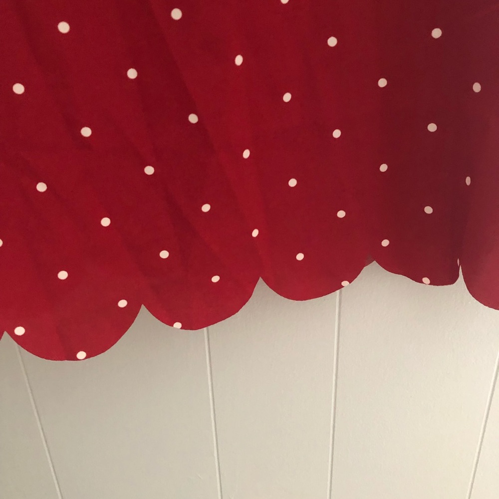 Burgundy polka dot top with scallop detail - Picture 3 of 3